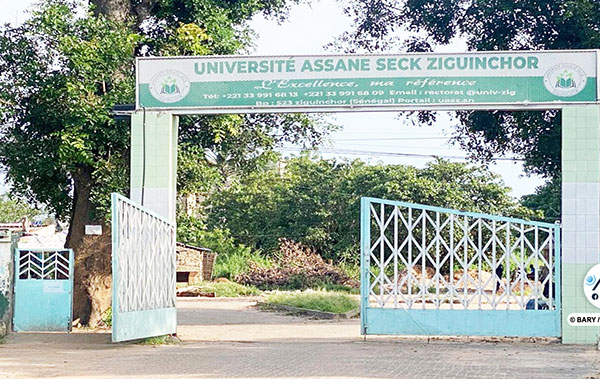 Université Assane Seck : le SAES hausse le ton