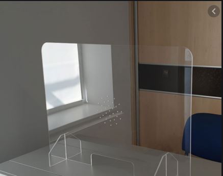Magal-covid-19: des plexiglass séparent les marabouts et les talibés