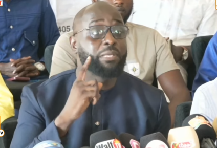 Déguerpissements : Thierno Bocoum se fait l&rsquo;avocat des marchands ambulants et tire sur le régime 