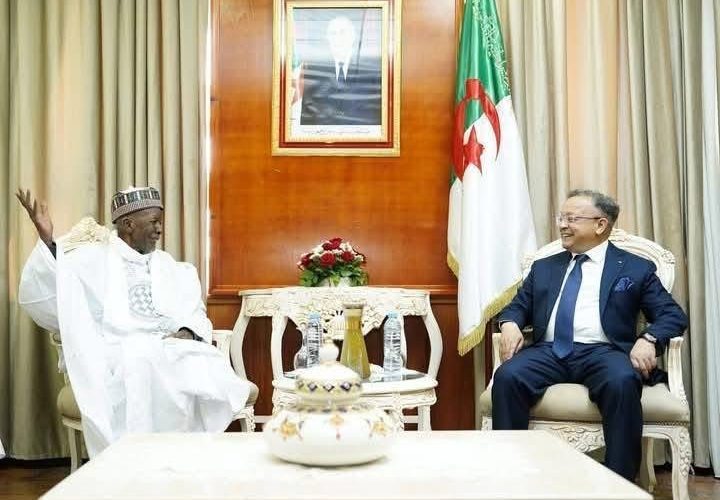 Algérie : Le Khalife Cheikh Mahi Niass reçu par le ministre de l&rsquo;Enseignement Supérieur