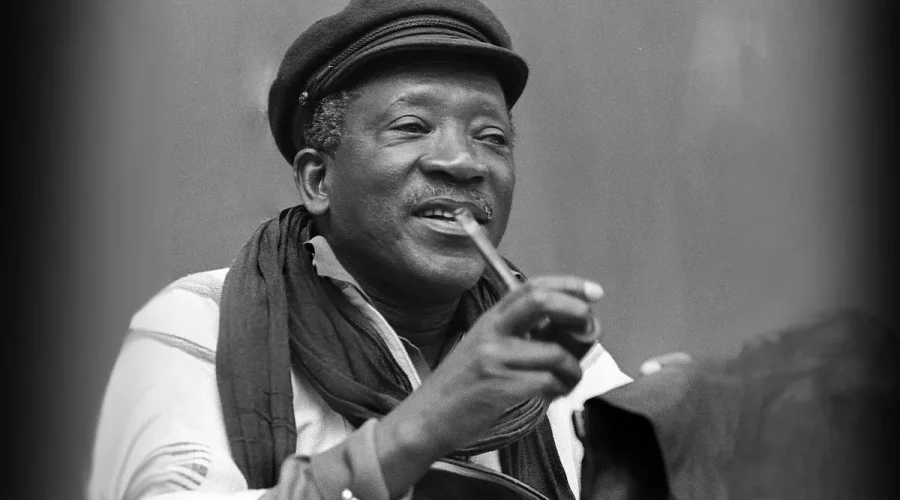Alioune TINE : « Sembéne mérite qu&rsquo;on baptise la place de l&rsquo;Indépendance Place Ousmane Sembéne »