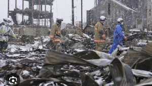 Séisme au Japon: Le nombre de disparus, revu à 323 personnes, est en nette hausse (officiel)