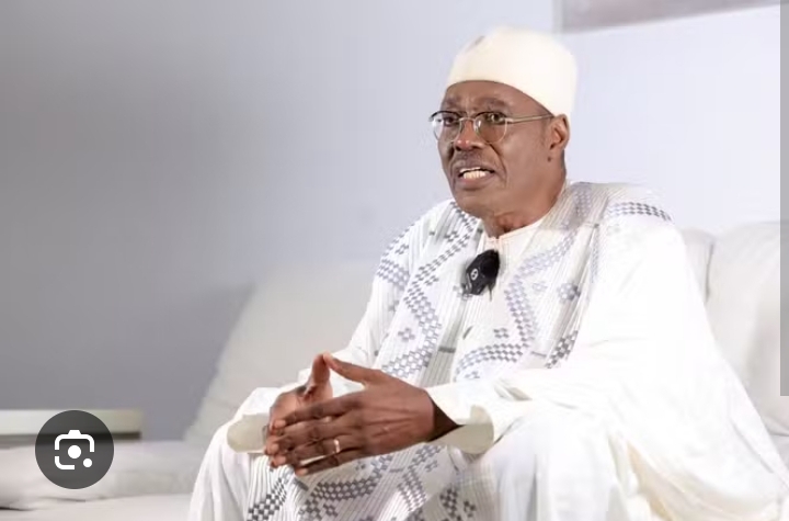 Présidentielle au Cameroun : Issa Tchiroma Bakary revendique la victoire face à Paul Biya