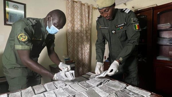 (Document + Photos) Douane: Saisie de billets noirs d’une contrevaleur de cinq (05) milliards CFA à Goudomp