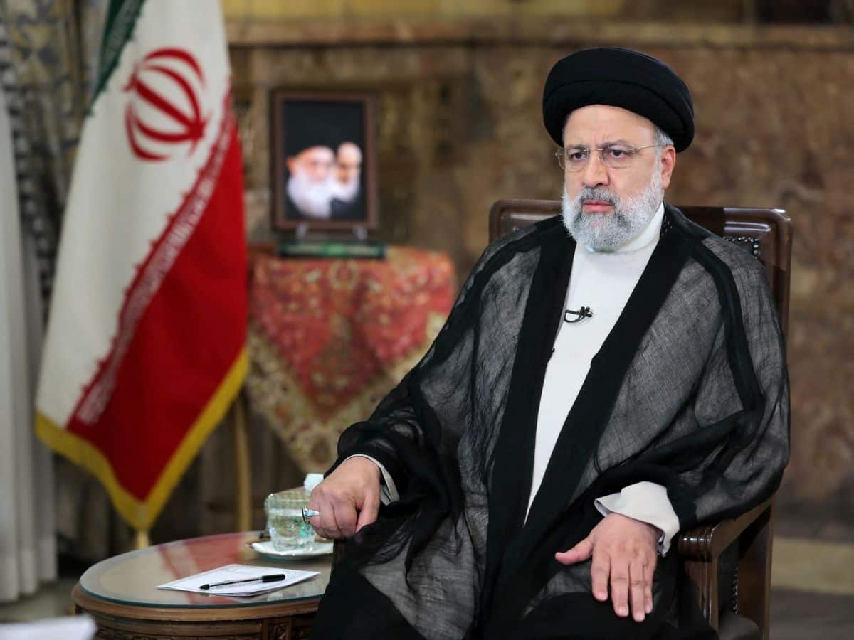 Cr@sh d’hélicoptère en Iran : l&rsquo;ayatollah Khamenei appelle les Iraniens à ne «pas s&rsquo;inquiéter» pour le président Raïssi