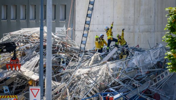 Suisse: l&rsquo;échafaudage d&rsquo;une tour s’effondre , bilan 03 décès et sept blessés